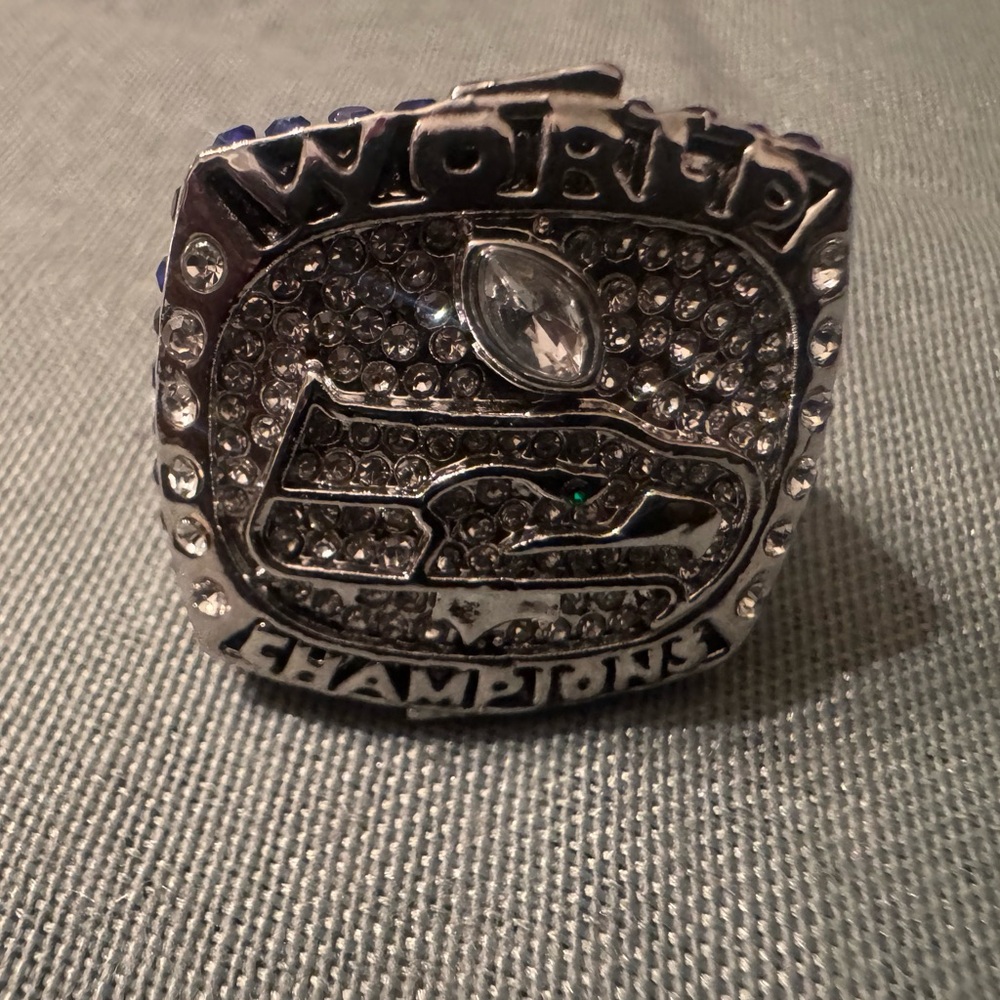 Seattle Seahawks Silver Championship Ring with Clear Stones